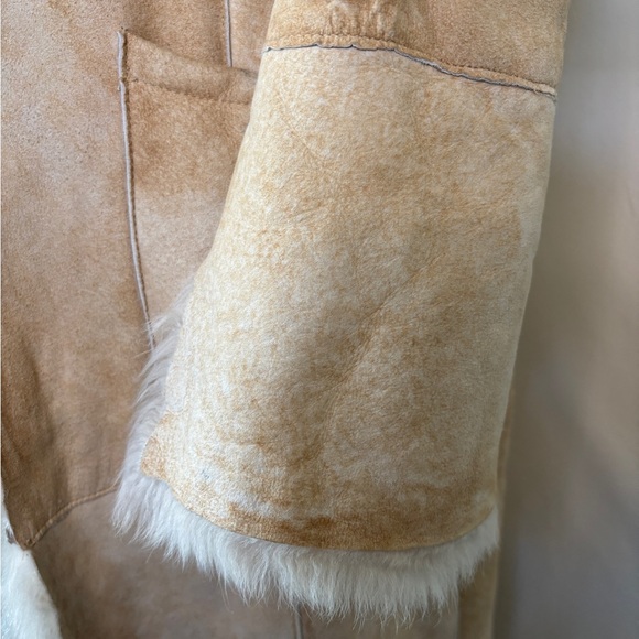 100% Shearling Full Length Camel/Ivory Vintage Coat - Picture 8 of 16